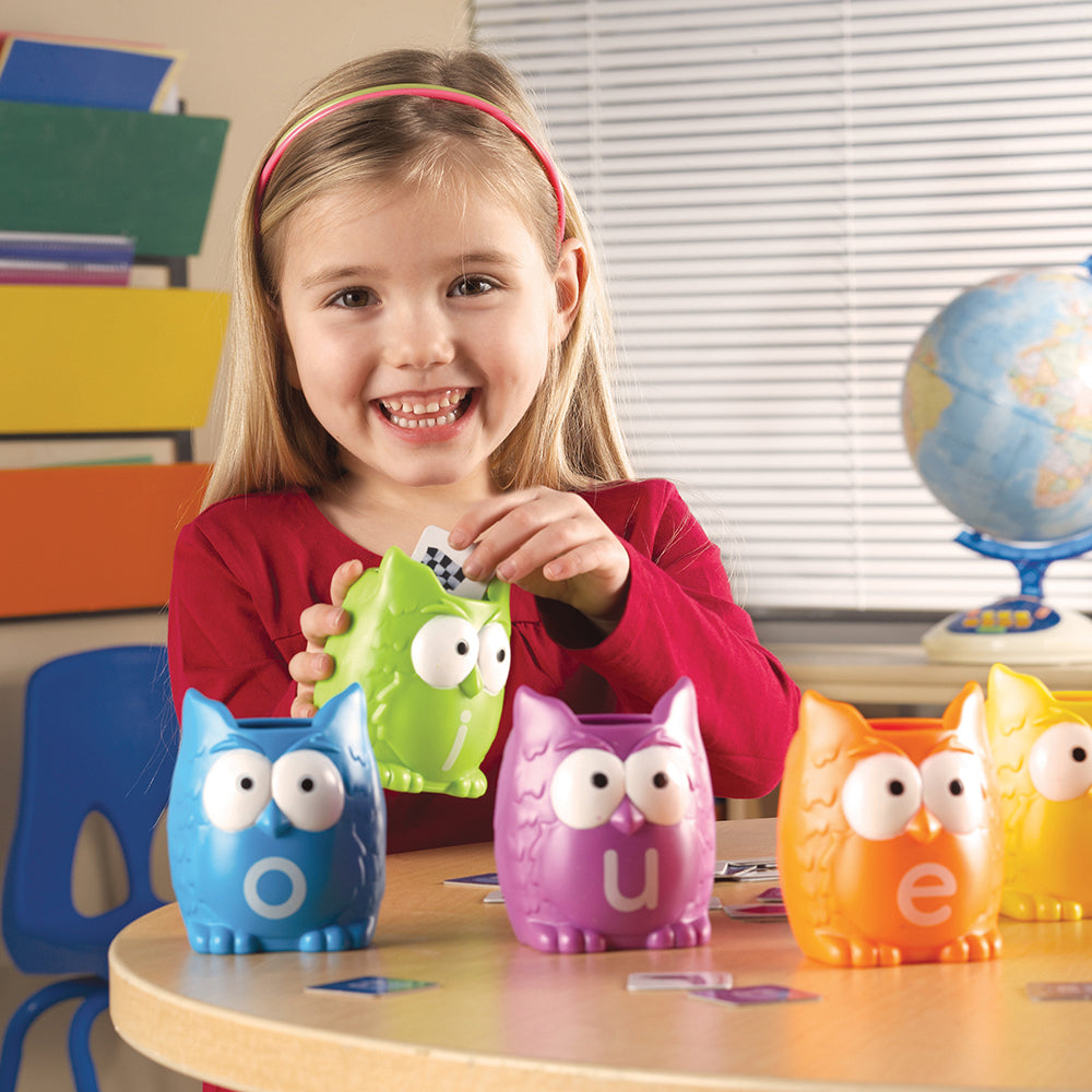 Vowel Owls™ Sorting Set