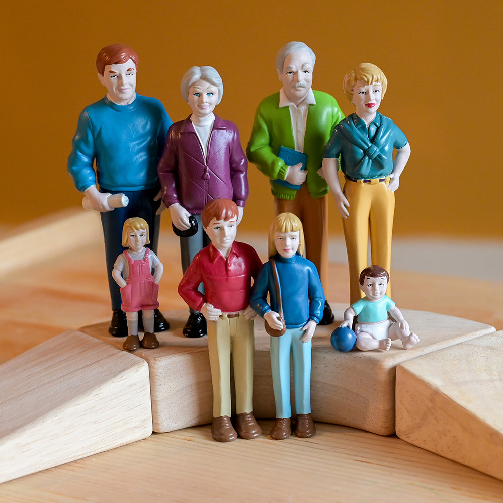 Pretend Play Caucasian Family Figures Standing on Wooden Blocks