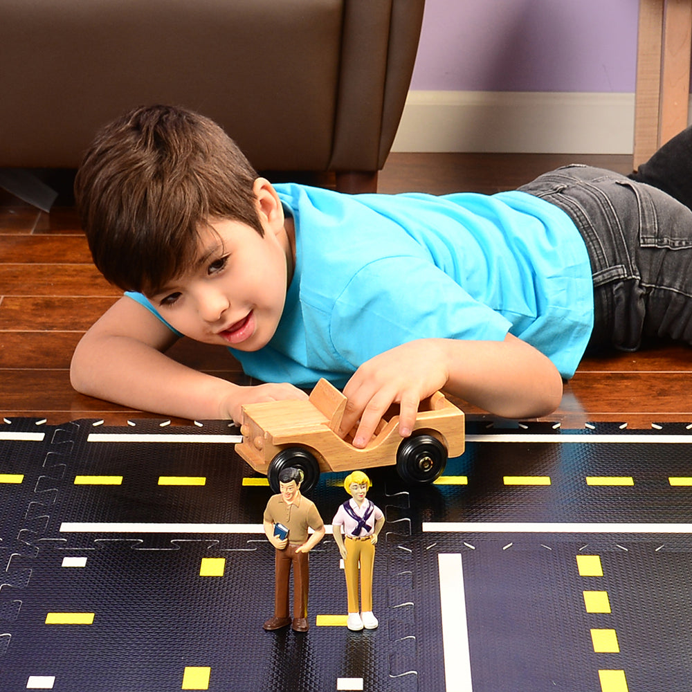 Using Jeep Toy in Block Play