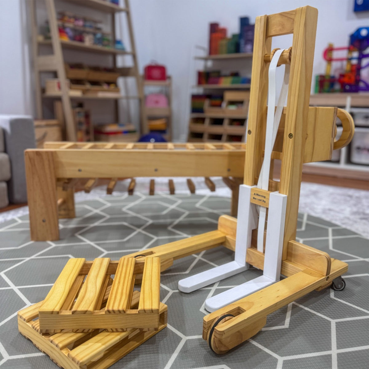 Fork Lift & Pallets