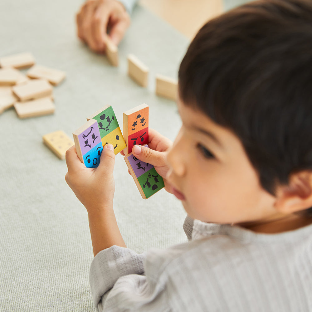 Handling Wooden Tiles