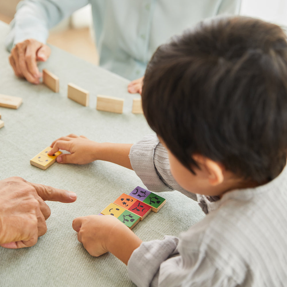 Teaching Kid How to Play