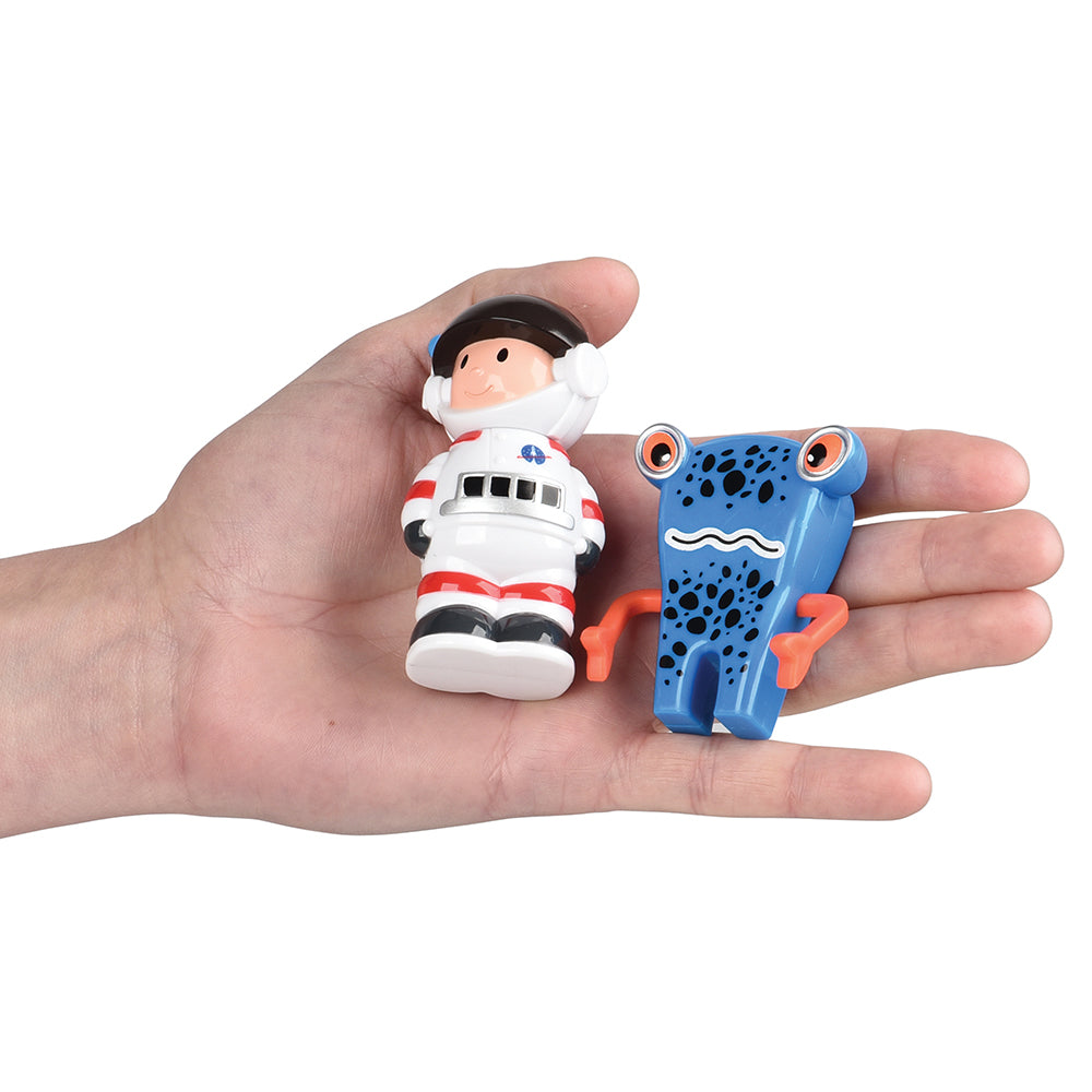 Easy-to-Grasp Play figures