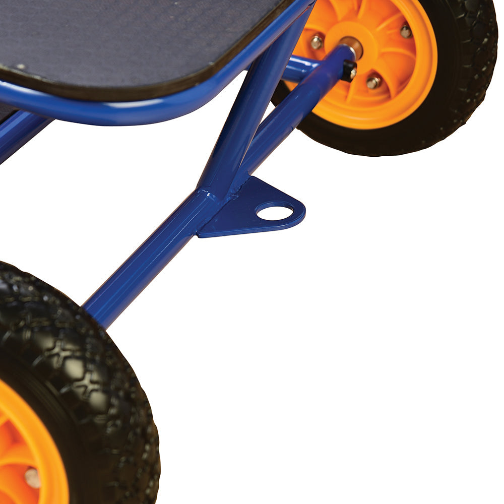 close-up of connector piece on taxi trike