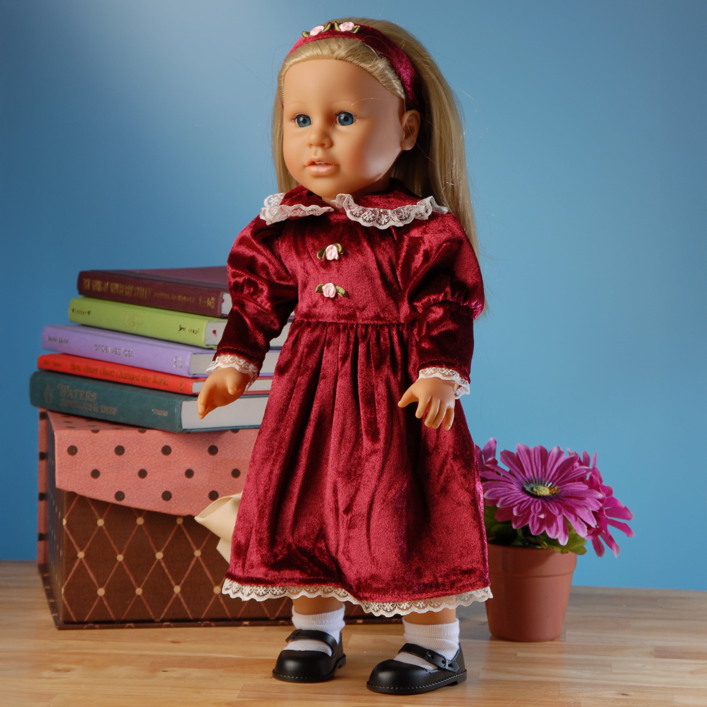 Classic Victorian Clothing Set