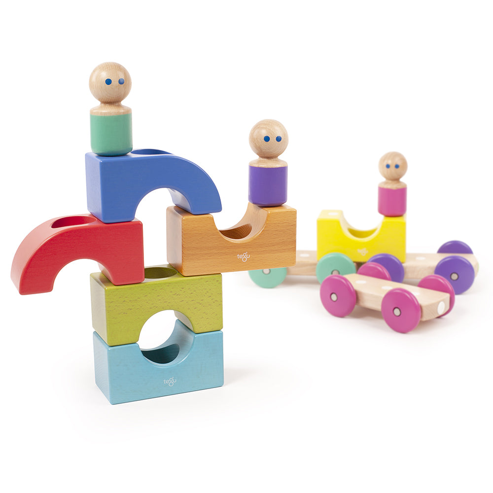 Toddler Friendly Magnetic Block Play