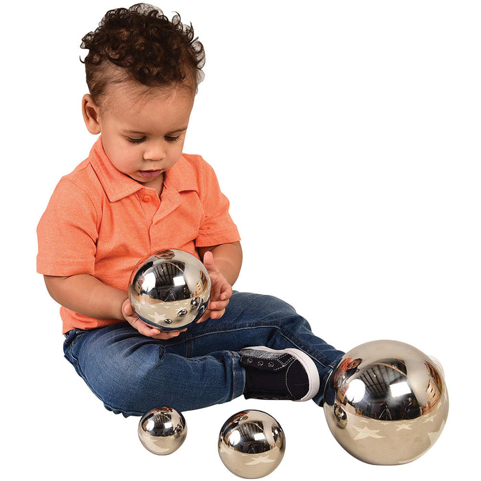 TickiT Boules Sensorielles Réfléchissantes Argentées – Set De 4 Tailles Pour Bébé Et Tout-Petit