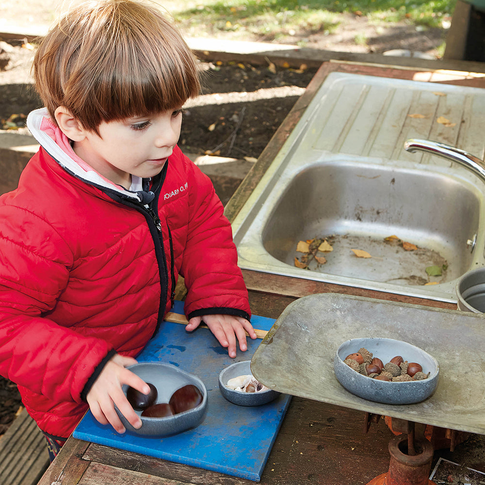Mud Kitchen Play with Bowls